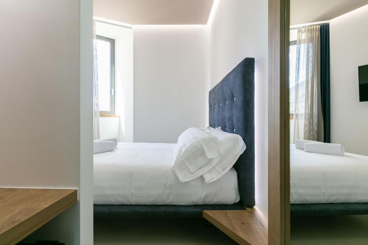 Domus Cavour Rooms&Suites Tirano Eksteriør billede