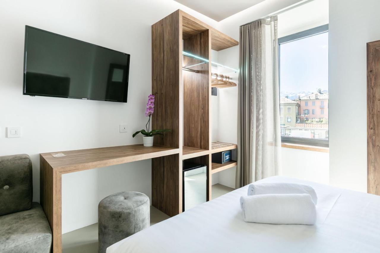 Domus Cavour Rooms&Suites Tirano Eksteriør billede
