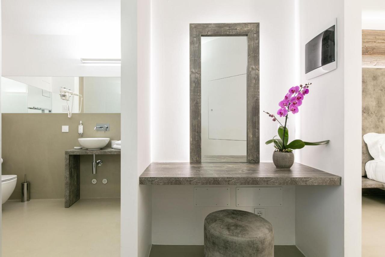 Domus Cavour Rooms&Suites Tirano Eksteriør billede