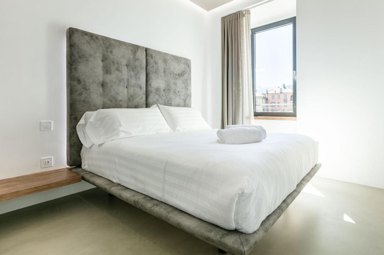 Domus Cavour Rooms&Suites Tirano Eksteriør billede