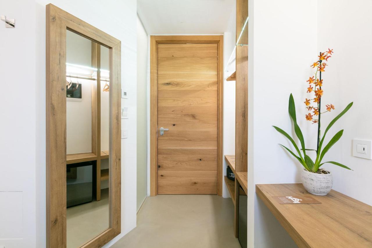 Domus Cavour Rooms&Suites Tirano Eksteriør billede