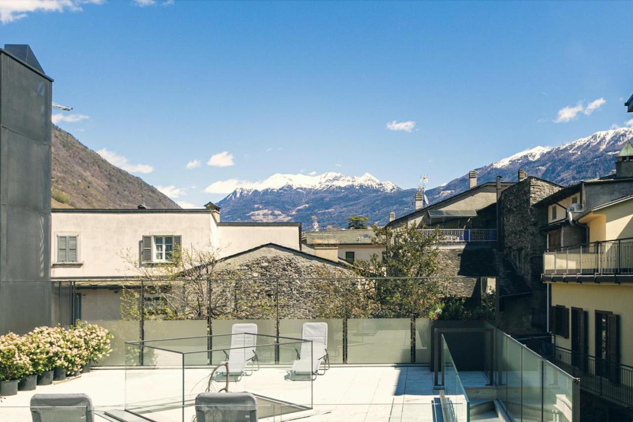 Domus Cavour Rooms&Suites Tirano Eksteriør billede