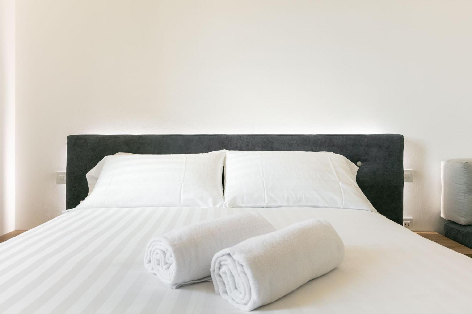 Domus Cavour Rooms&Suites Tirano Værelse billede