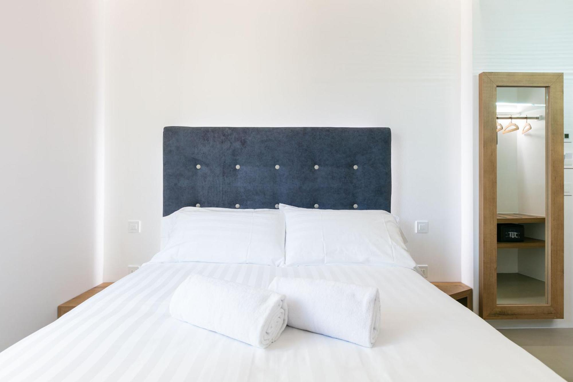 Domus Cavour Rooms&Suites Tirano Værelse billede